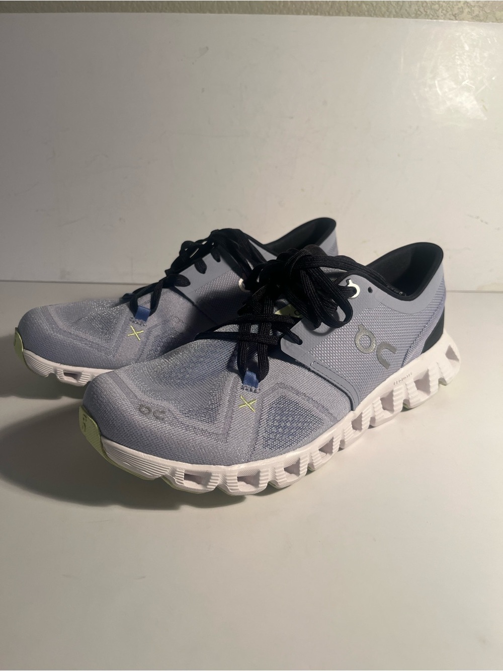 ON CLOUD women’s sneakers size 8 👟👟👟👟👟👟